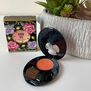 Anna Sui blush - shade 600
